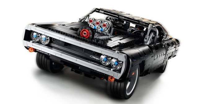 Lego Dodge Charger V8 Final