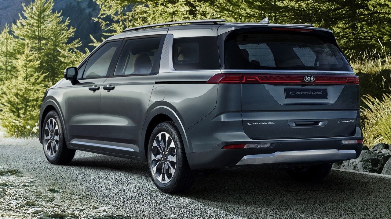 2021 Kia Carnival Revealed Rear