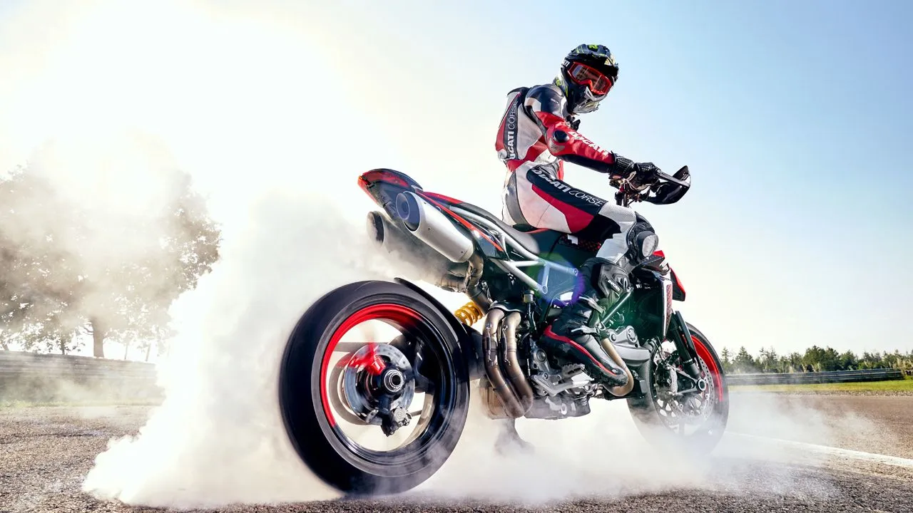 Ducati Hypermotard 950 RVE Burnout