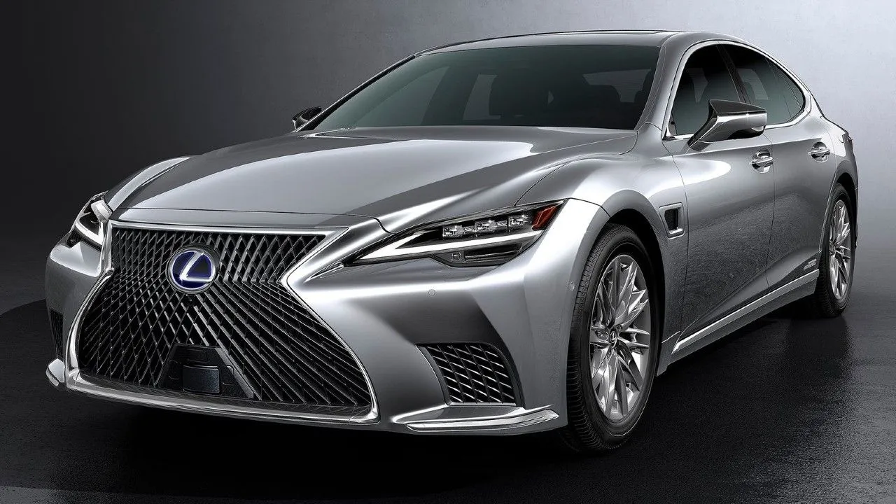 Lexus LS Sedan 