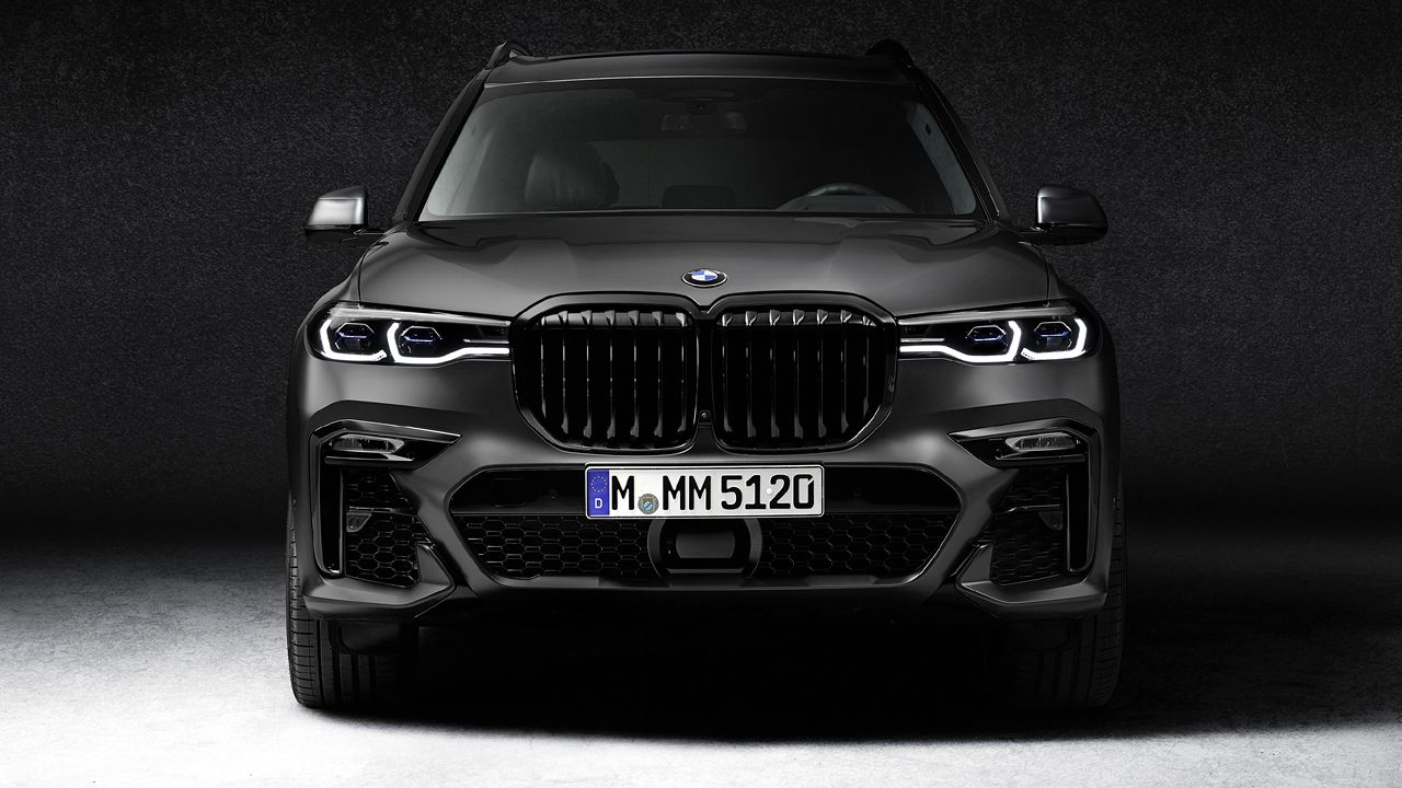 BMW X7 Dark Shadow Edition Front Static