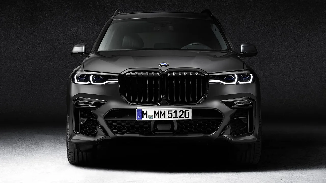 BMW X7 Dark Shadow Edition Front Static