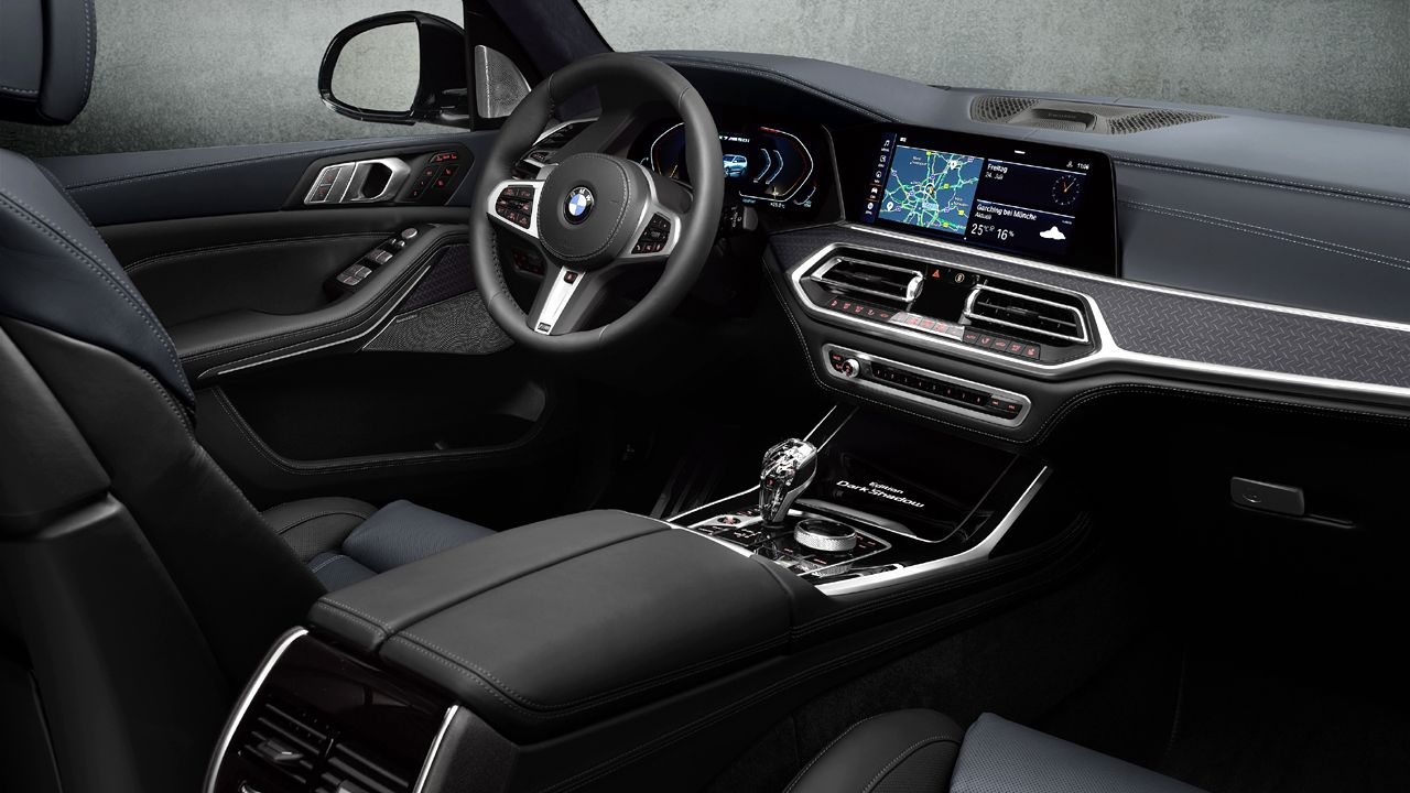 BMW X7 Dark Shadow Edition Interior