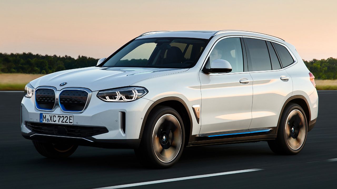New BMW IX3 Front Quarter Motion