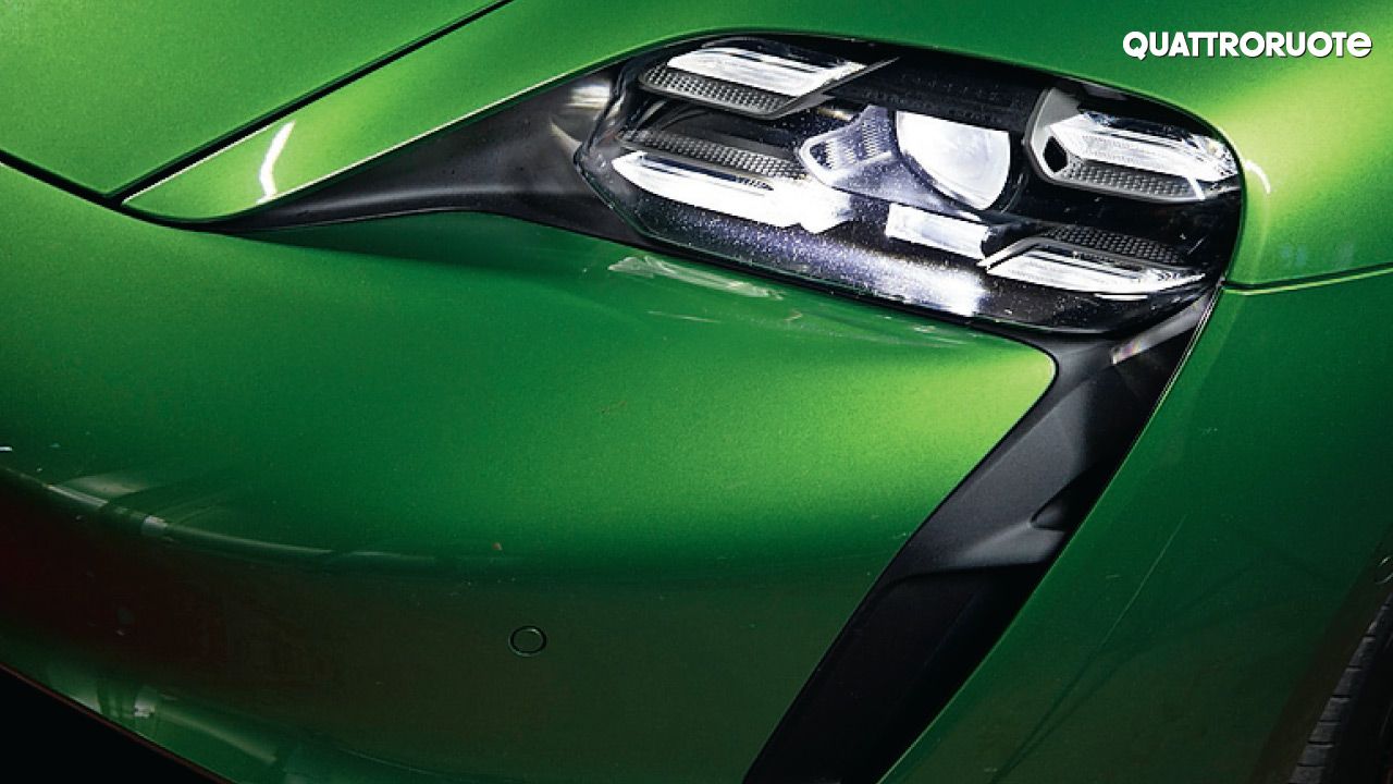 Porsche Taycan Leds