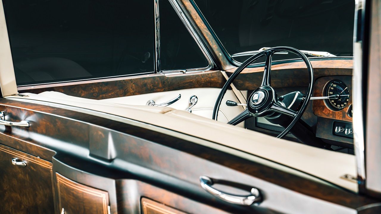 Rolls Royce Phantom V Electrified Lunaz interior