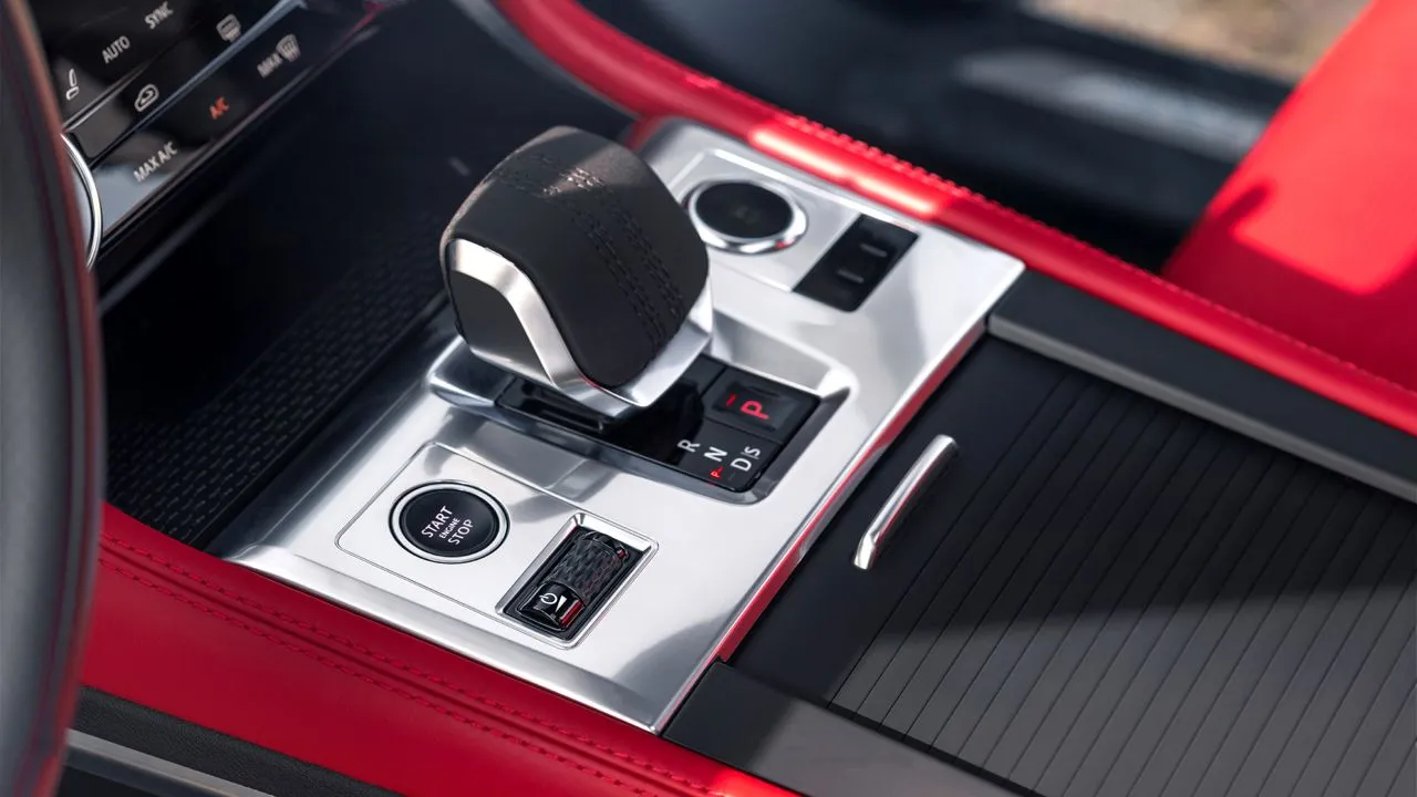 2021 Jaguar F PACE Drive Selector