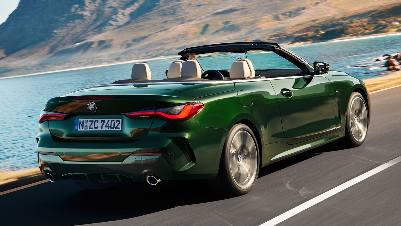 2021 BMW 4 Series Convertible Rear Quarter Motion