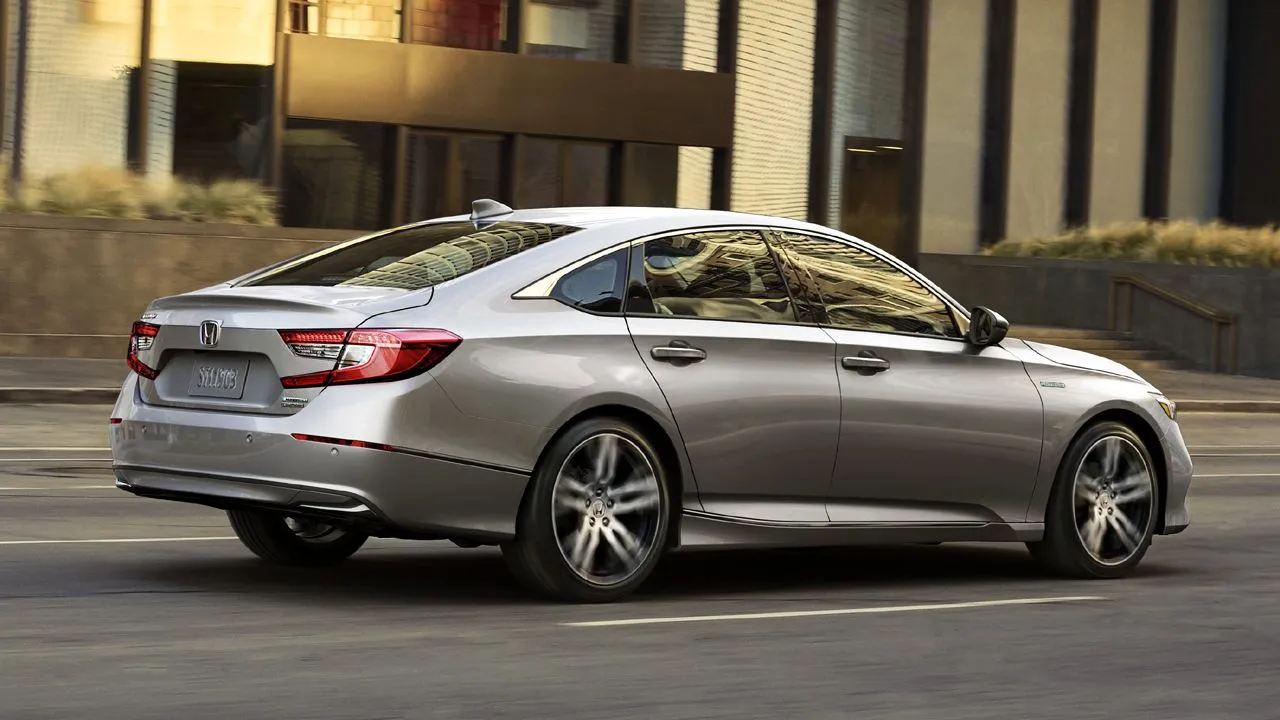 2021 Honda Accord Hybrid Rear Quarter Motion