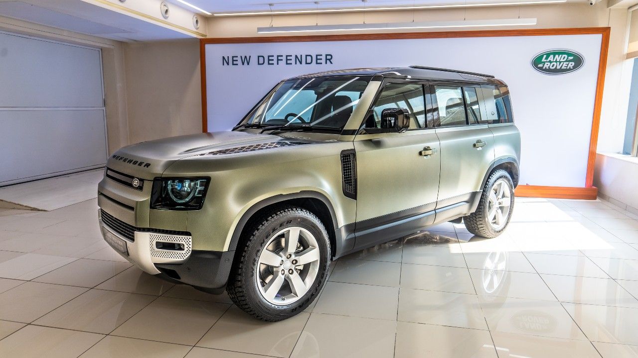 Land Rover Defender 110 Preview Front Three Quarter