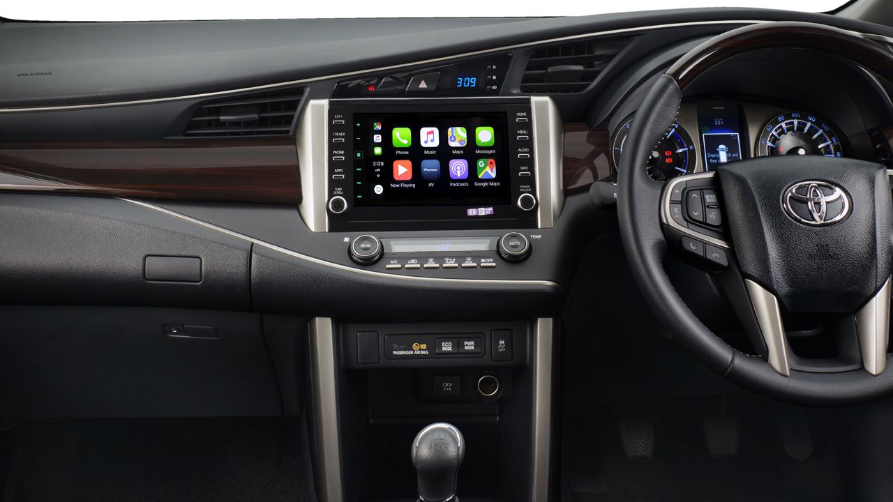 2020 Toyota Innova Crysta Facelift Infotainment System