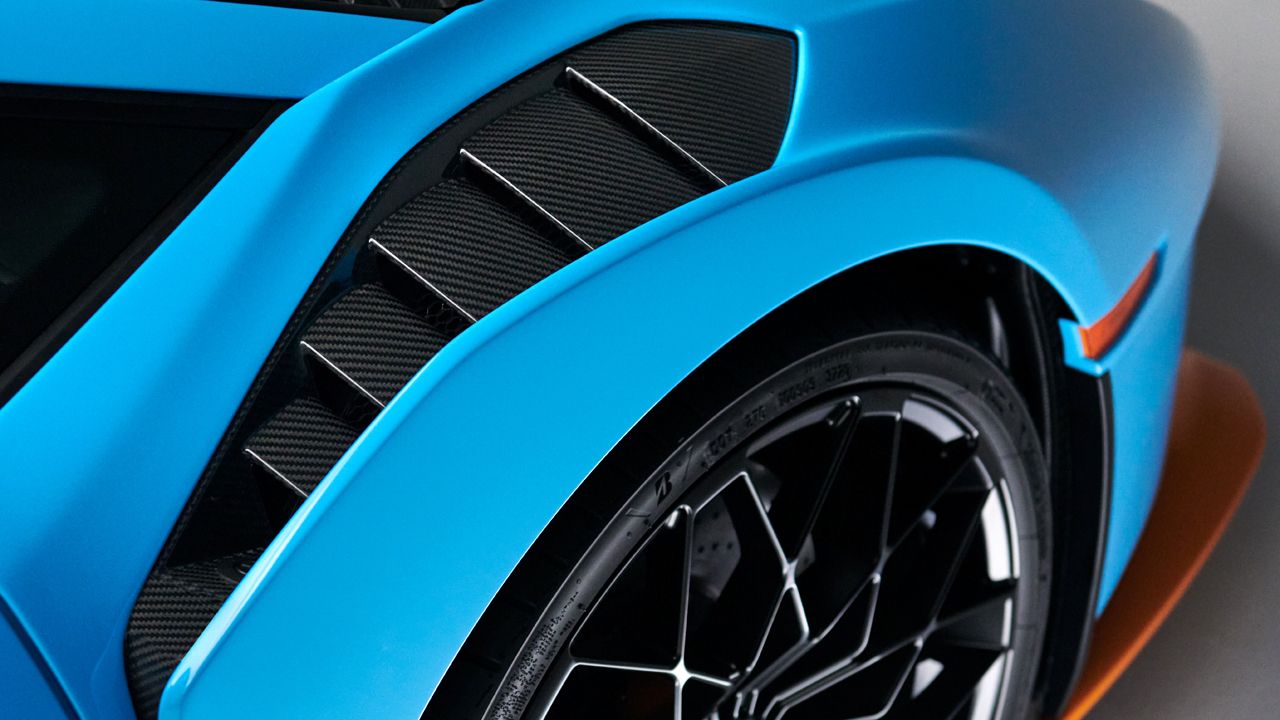 Lamborghini Huracan STO Front Fender Louvres