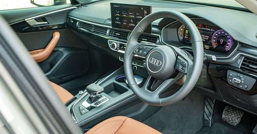2021 Audi A4 interior1