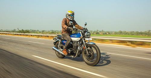 Honda CB 350 Motion Shot