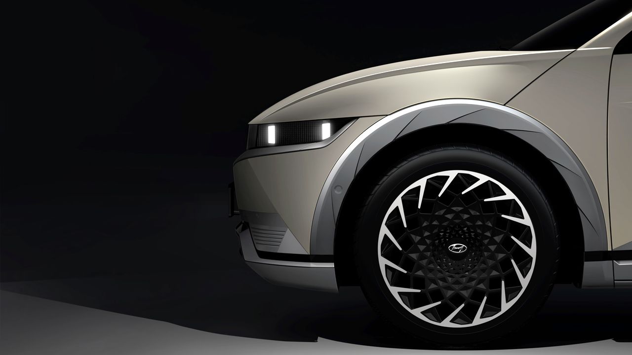 Hyundai IONIQ 5 Side Teaser