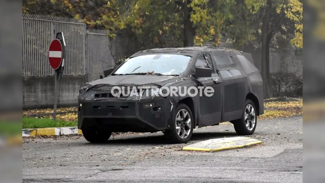 Jeep Seven Seater SUV Test Prototype QRT Front Quarter