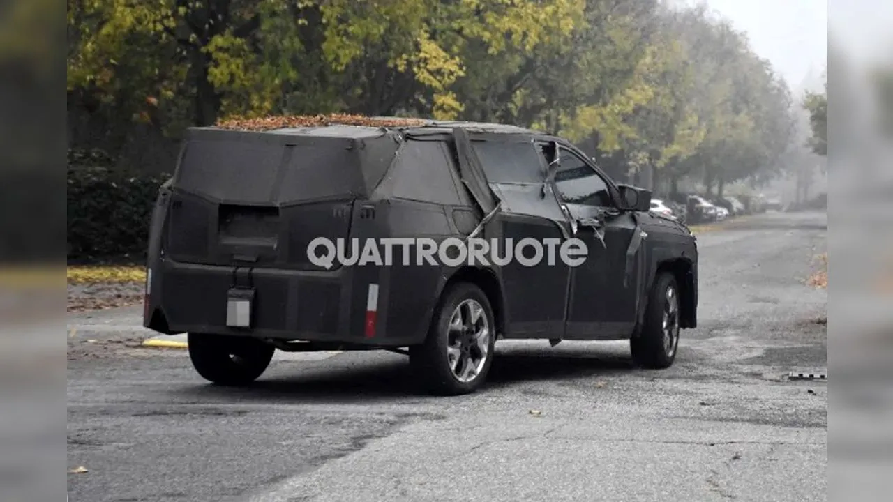Jeep Seven Seater SUV Test Prototype QRT Rear Quarter