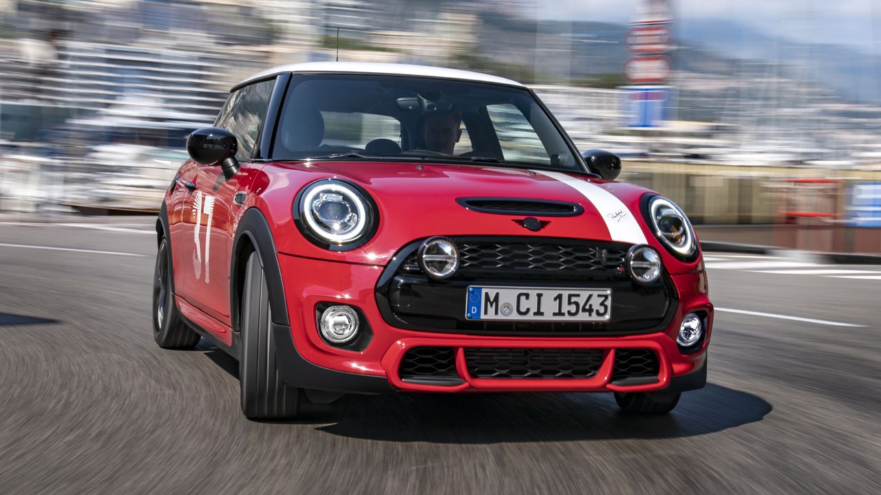 MINI Cooper Paddy Hopkirk Edition Front Motion