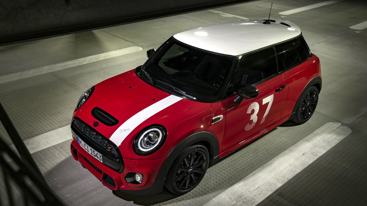MINI Cooper Paddy Hopkirk Edition Top View