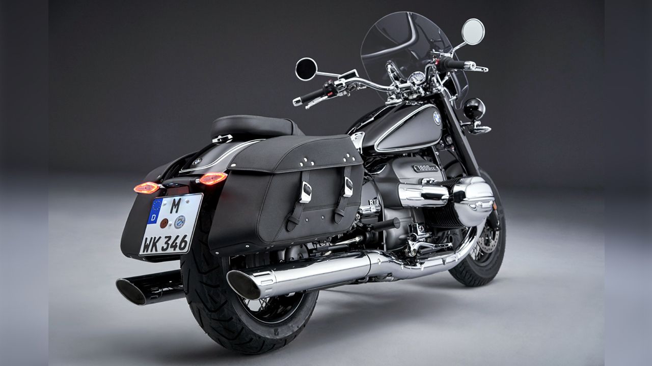 BMW R 18 Classic Rear Quarter Static