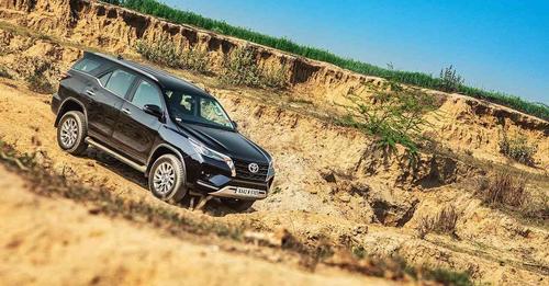 2021 Toyota Fortuner Front Quarter Static offroad