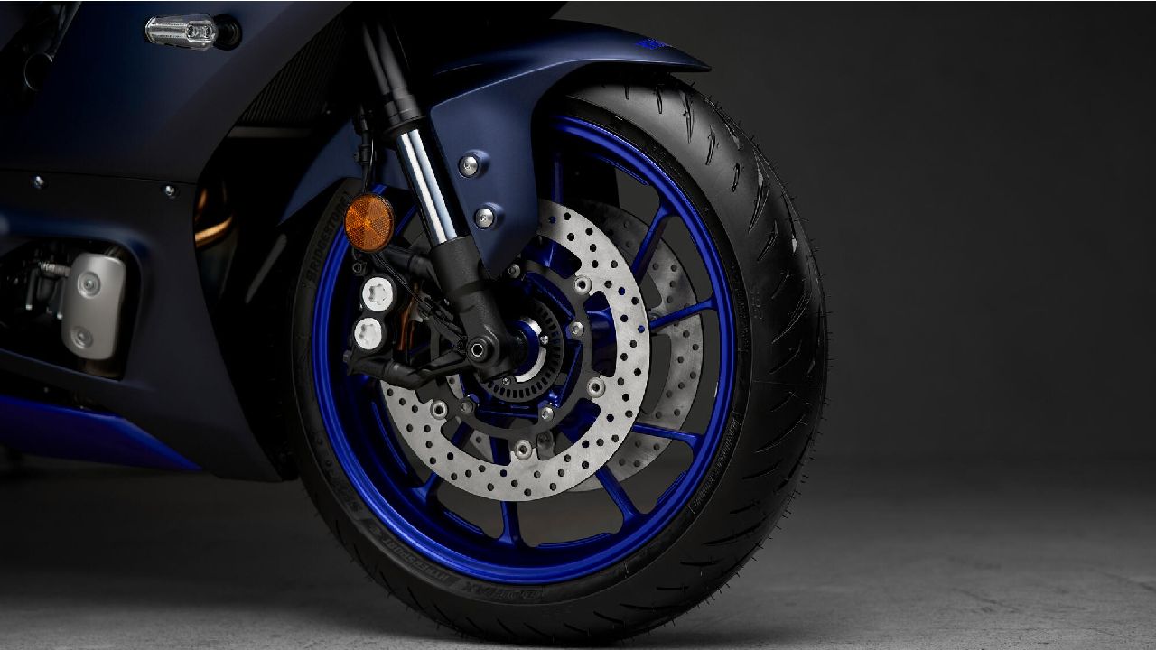 2022 Yamaha YZF R7 Revealed 3 