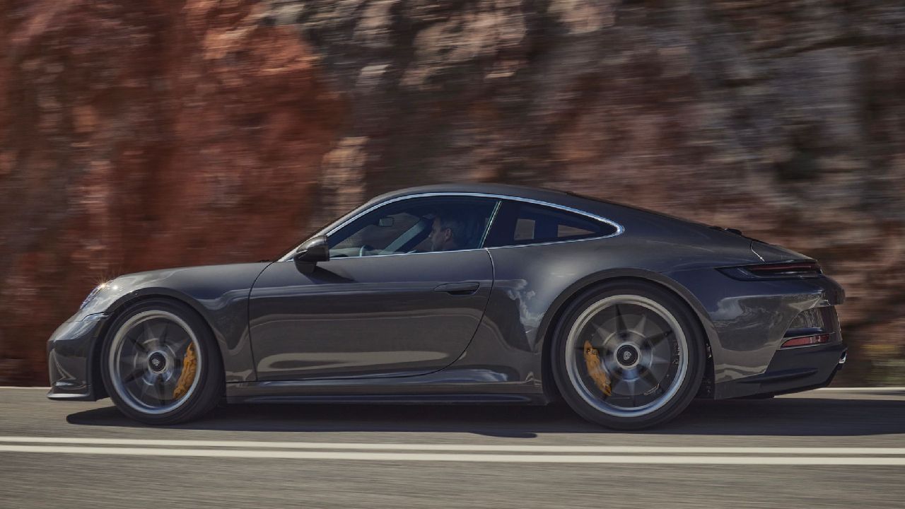 2022 Porsche 911 GT3 Side Profile Shot