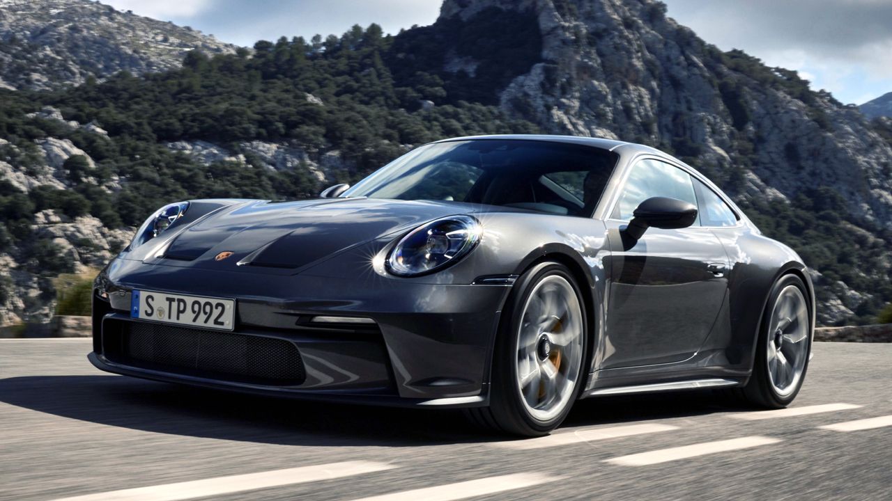 2022 Porsche 911 GT3 Touring Motion Front Quarter 2022 Porsche 911 GT3 Touring Motion Front Quarter