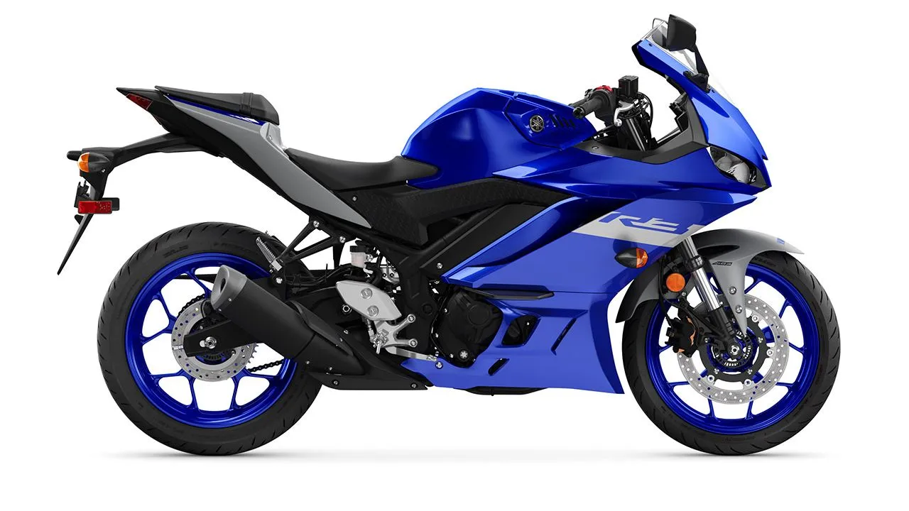 Yamaah YZF R3 Blue Static Shot Side Profile