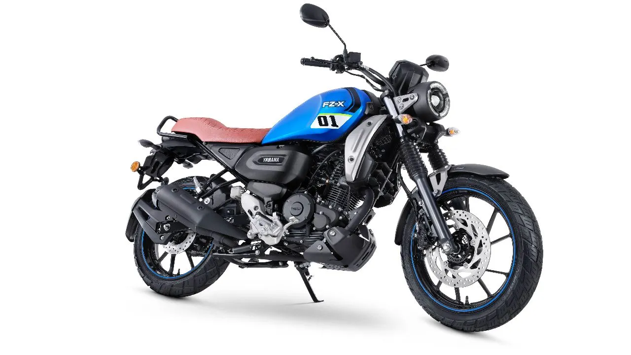 Yamaha FZ X Metallic Blue Three Quarter Static 
