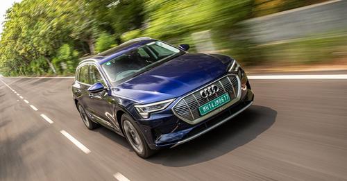 2021 Audi e tron drive1