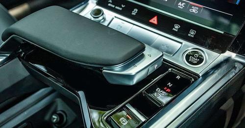 2021 Audi e tron gear lever1