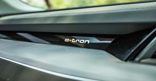 2021 Audi e tron logo1