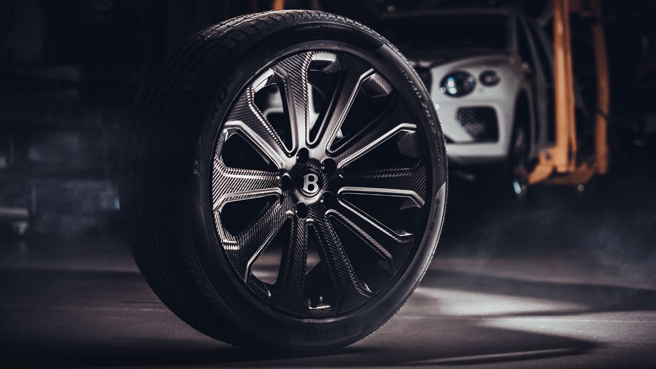 Bentley Bentayga Carbon Wheel Studio