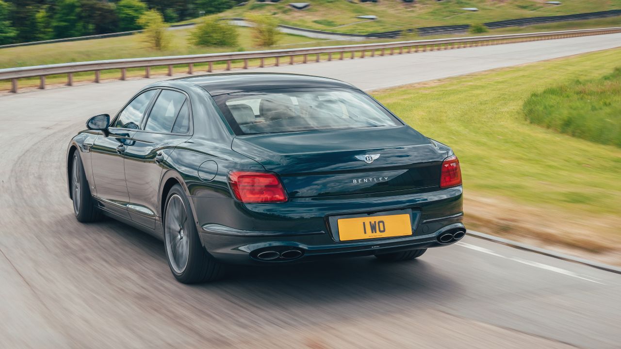 Bentley Flying Spur Hybrid Rear Three Quarter Motion
