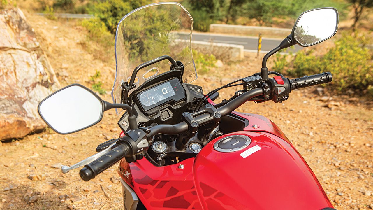 Honda CB500X Handlebar and Fuel Tank