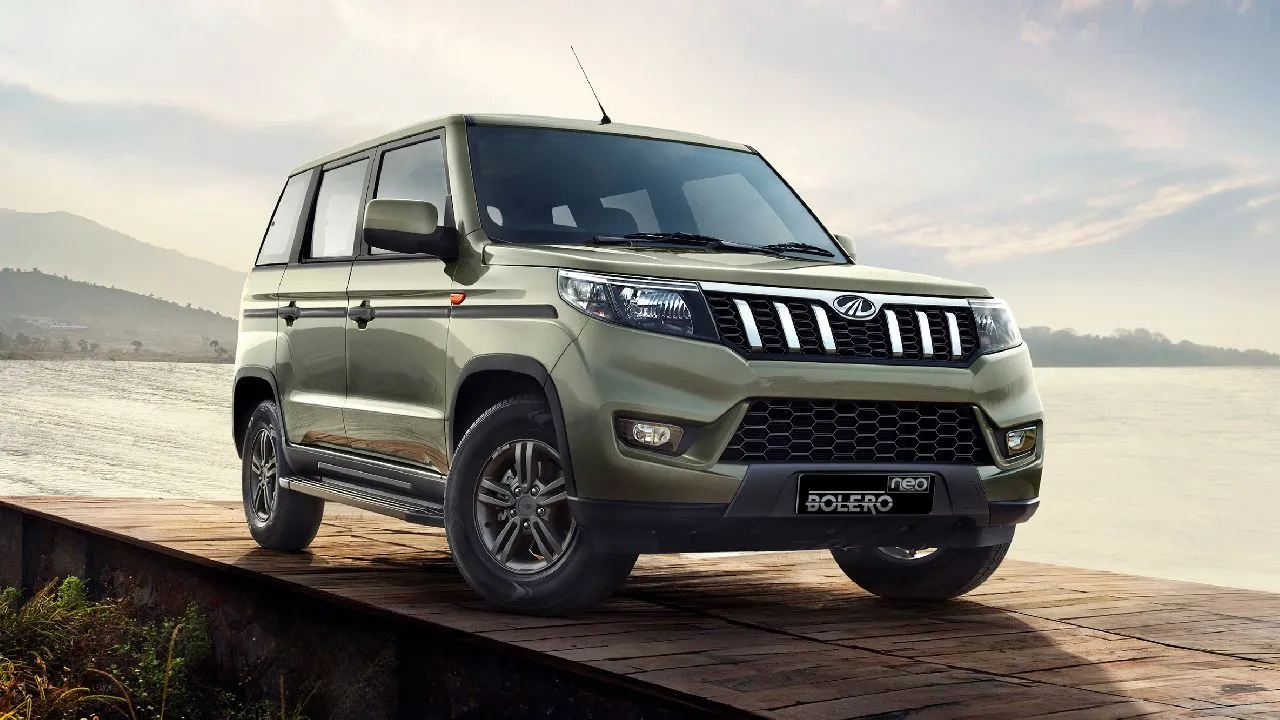 Mahindra Bolero Neo Right Side and Front View Mahindra Bolero Neo Right Side and Front View