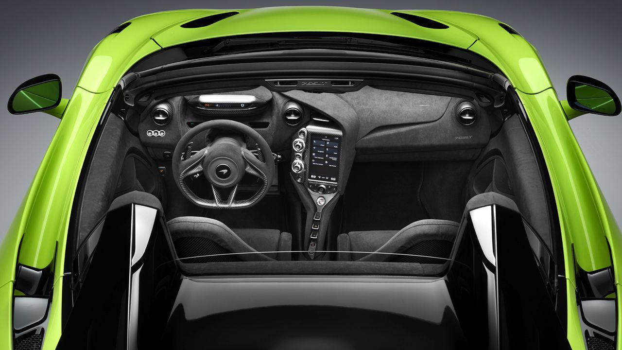 McLaren 765LT Cockpit View