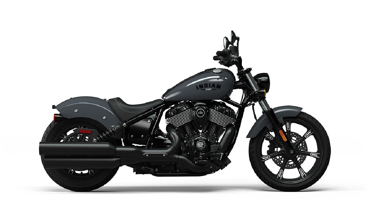2022 India Chief Dark Horse Side Profile Static 