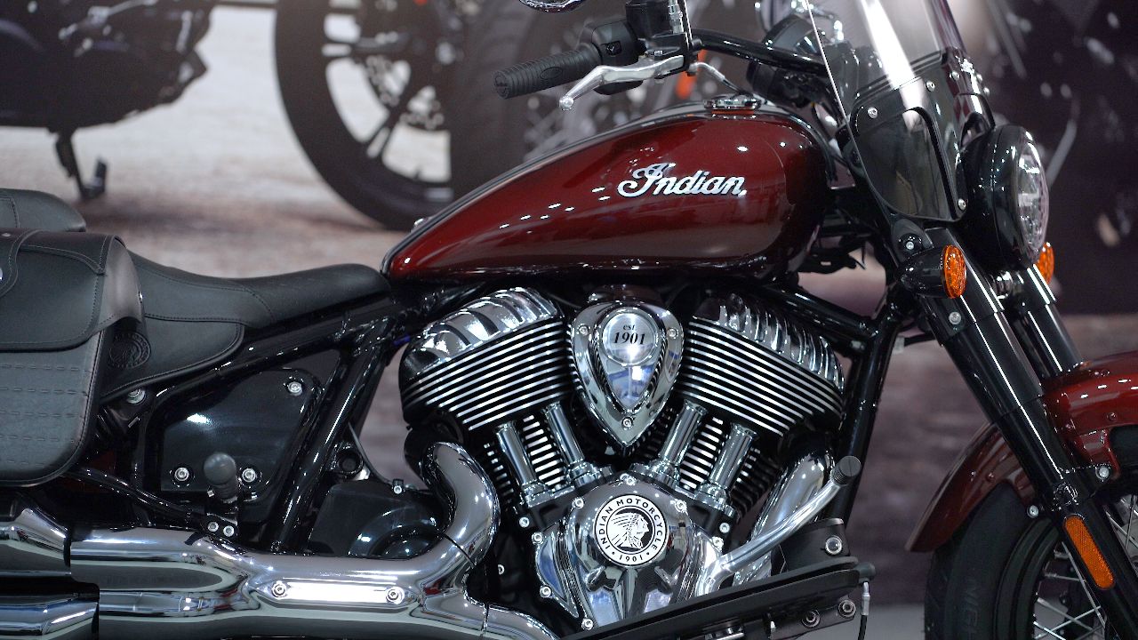 2022 Indian Chief Bobber V Twin Engine Details