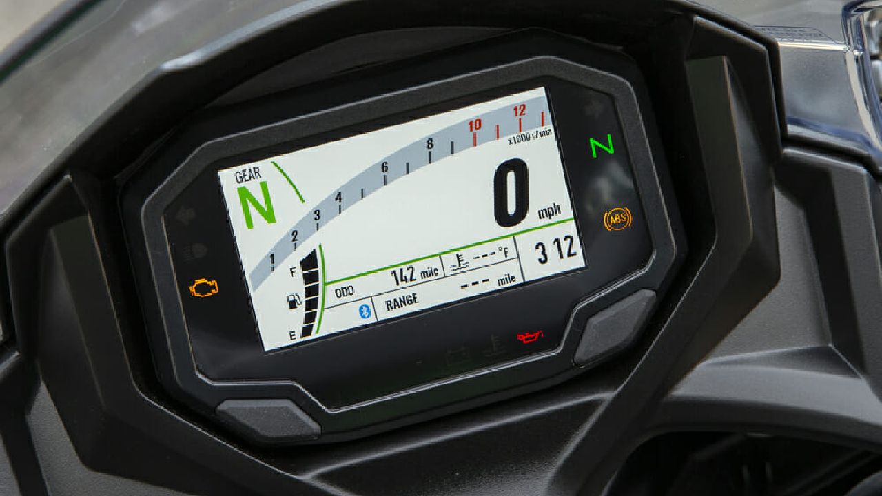 2022 Kawasaki Ninja 650 TFT Screen