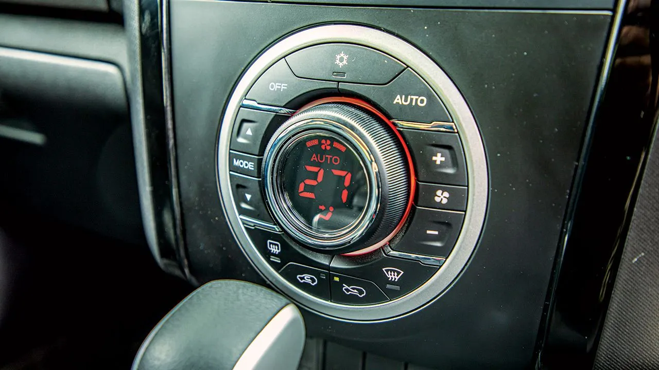 BS6 Isuzu D Max V Cross Infotainment Cluster