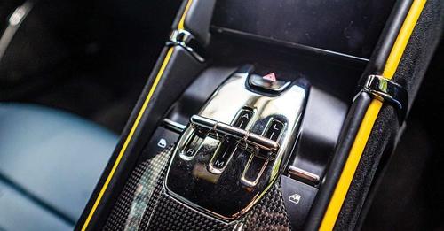 Ferrari Roma Centre Console1