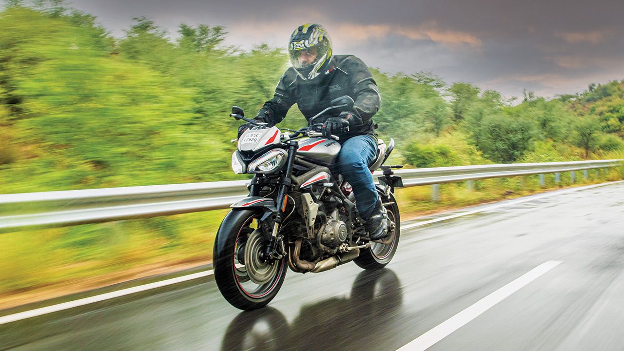 Triumph Street Triple R Front Motion