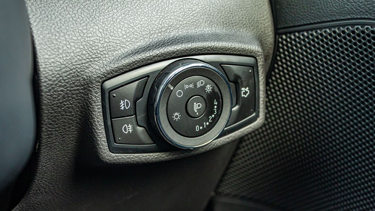 2021 Ford Figo AT Lighting Switch