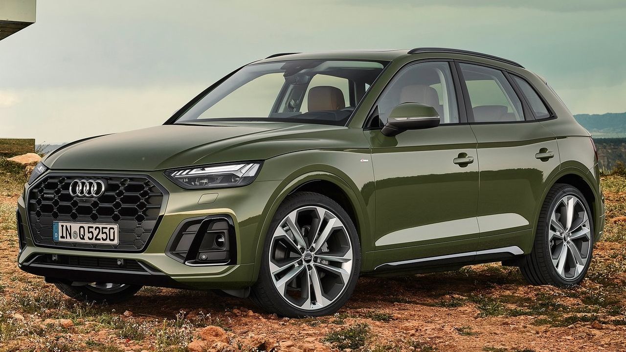 2021 Audi Q5 Front Three Quarter Static
