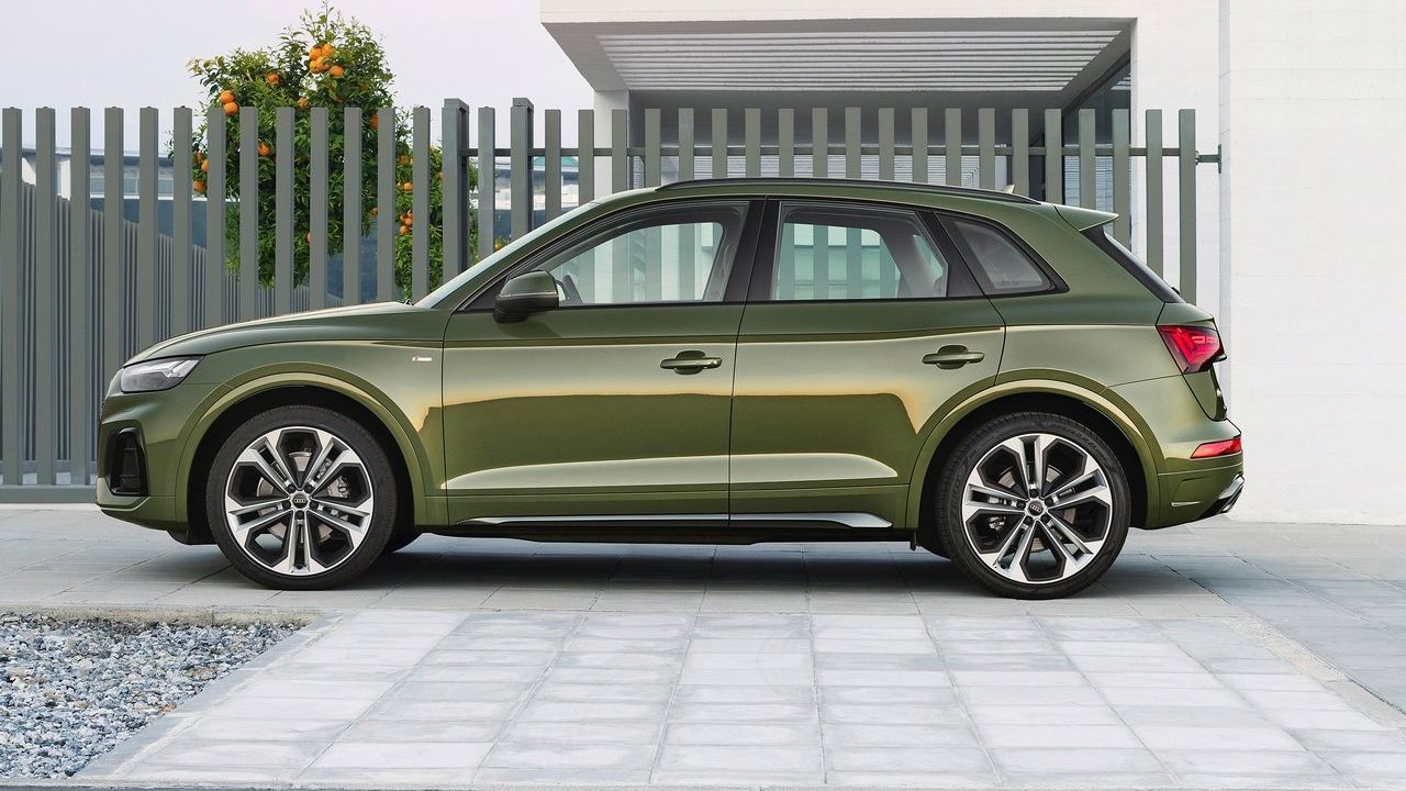2021 Audi Q5 Side Profile Static