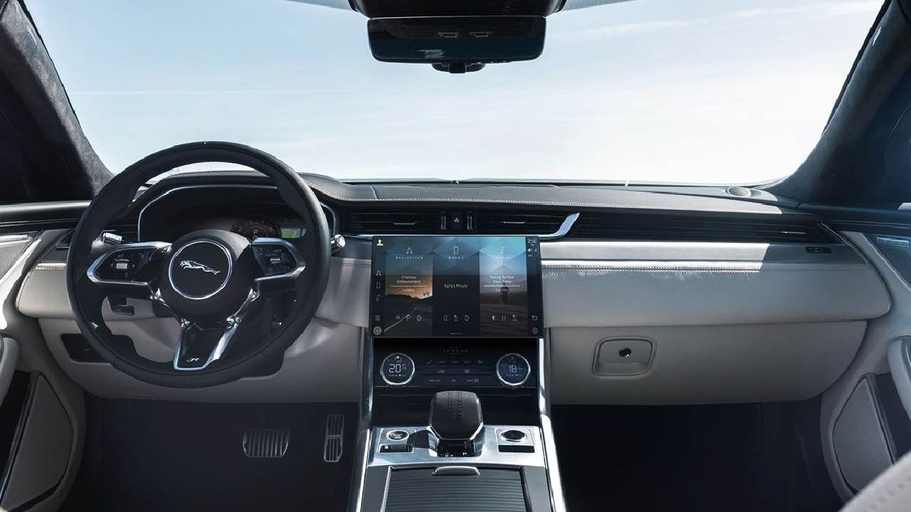 2021 Jagaur XF Dashboard Details