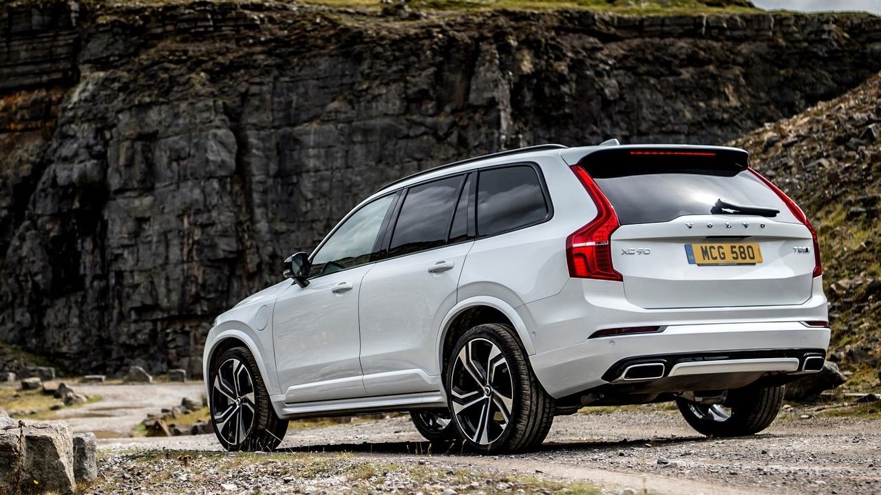 2021 Volvo XC90 Rear Three Quarter Static