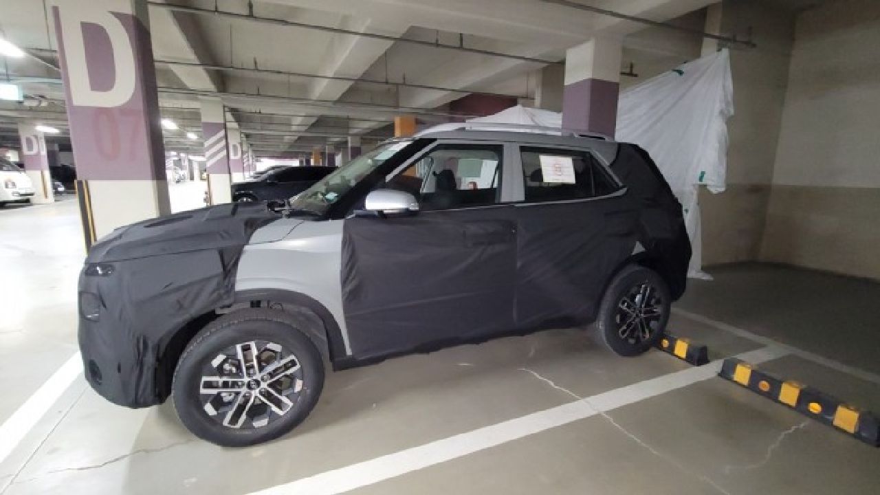 Hyundai Venue Facelift Spy Pictures